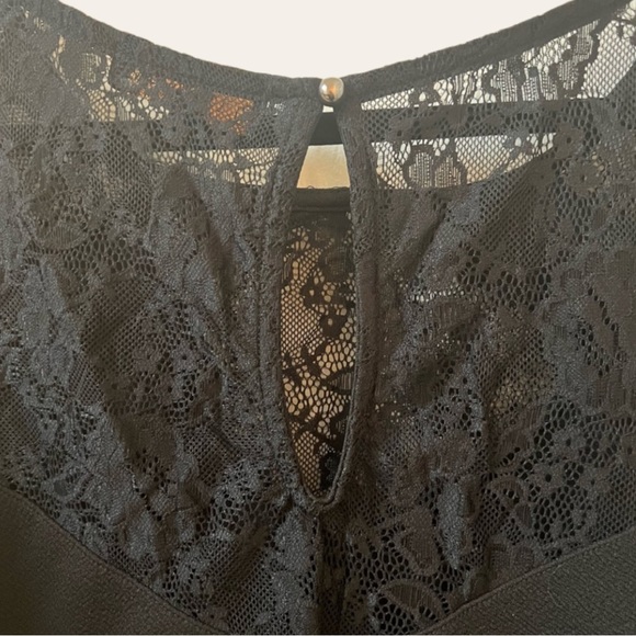 ADDITION ELLE - Black Long Sleeve Lace Peplum Blouse with Keyhole Neckline - Picture 8 of 13